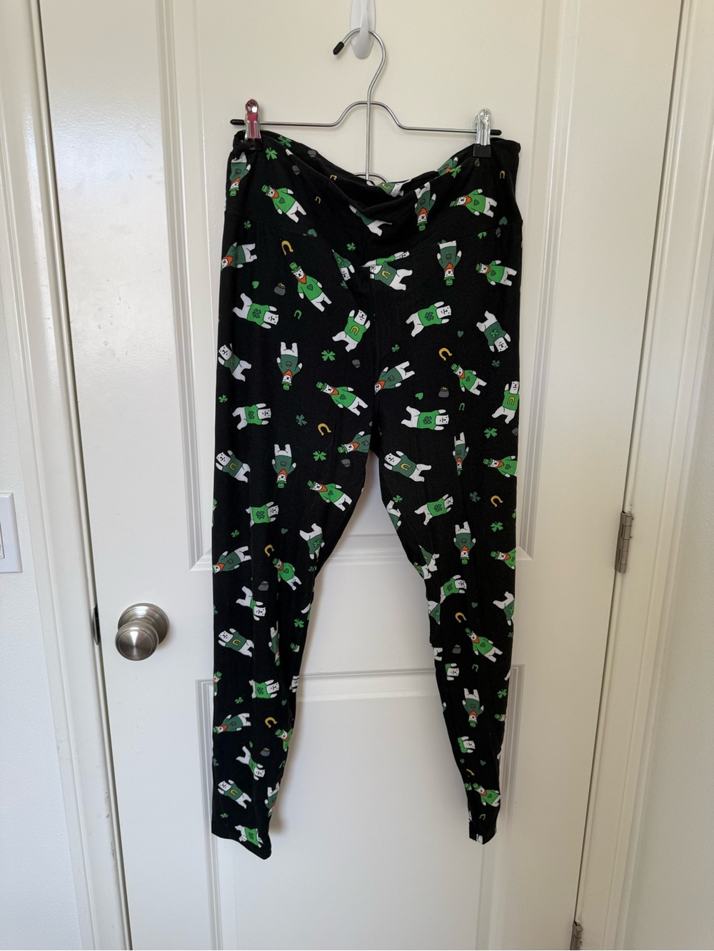 LuLaRoe TC: Black Leggings with Green polar bear Leprechaun Print